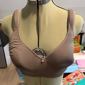 Breezies 36DD Lightly Padded Underwire Bra